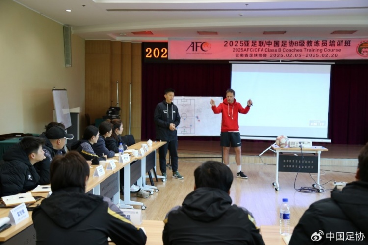  技術(shù)為王，中國(guó)足球踏上尋找靈魂之路