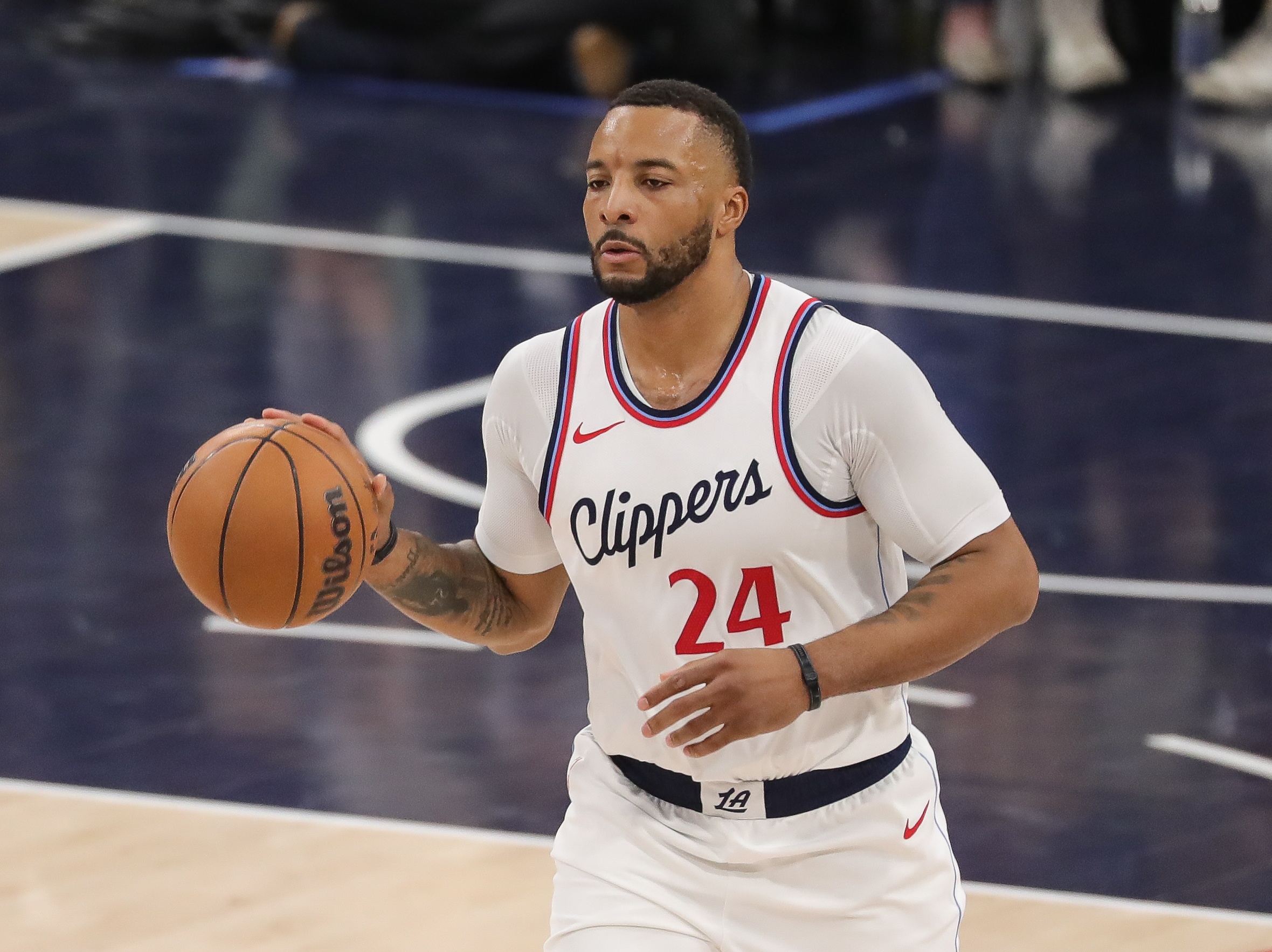  詹姆斯臨時(shí)缺陣！船記直接喊話NBA官方：讓鮑威爾進(jìn)全明星吧